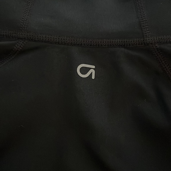NWT GAP FIT full zipper black athletic jacket w/ thumb holes and zip pockets - Picture 11 of 11